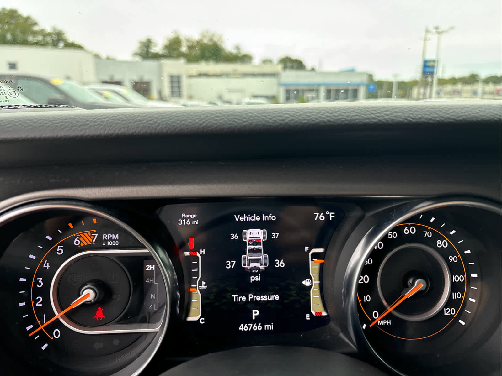 Used 2023 Jeep Wrangler Willys image 13