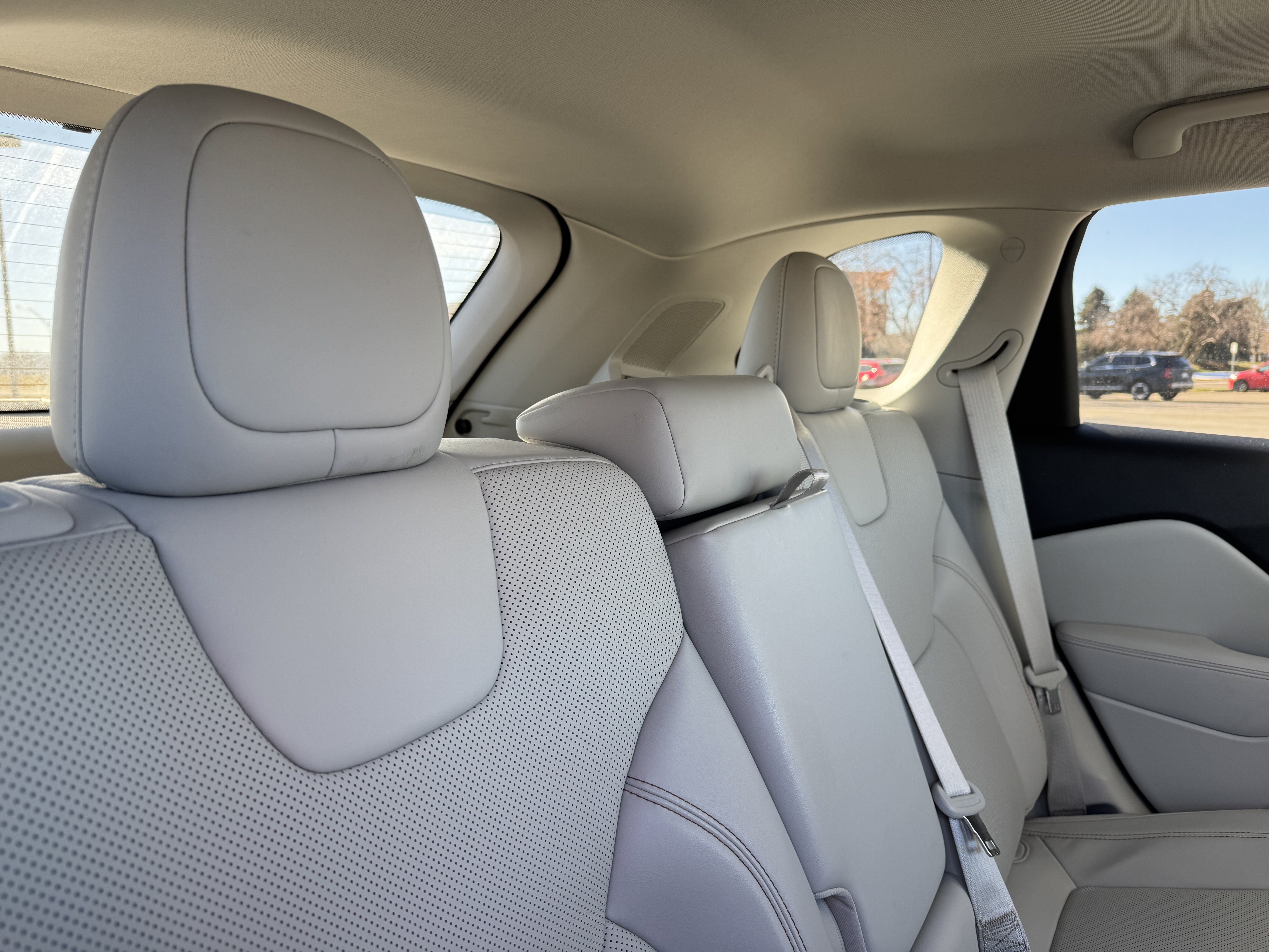 Used 2021 Jeep Cherokee Latitude Lux w/ Trailer Tow Group image 18