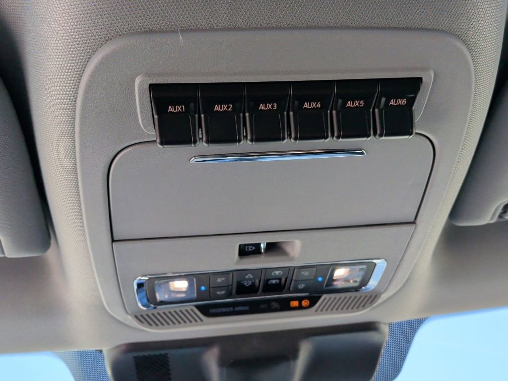 New 2026 Ford F250 Lariat image 23