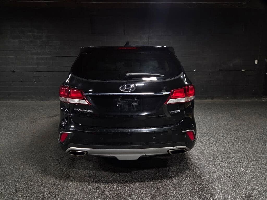 Used 2017 Hyundai Santa Fe SE w/ SE Ultimate Tech Package 03 image 4