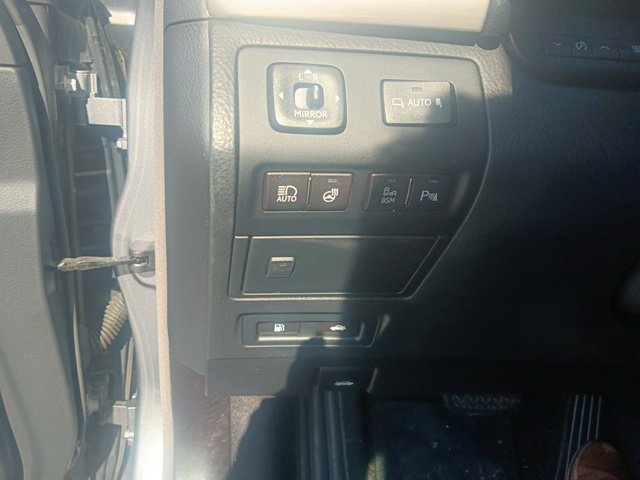 Used 2014 Lexus LS 460 L RWD image 12