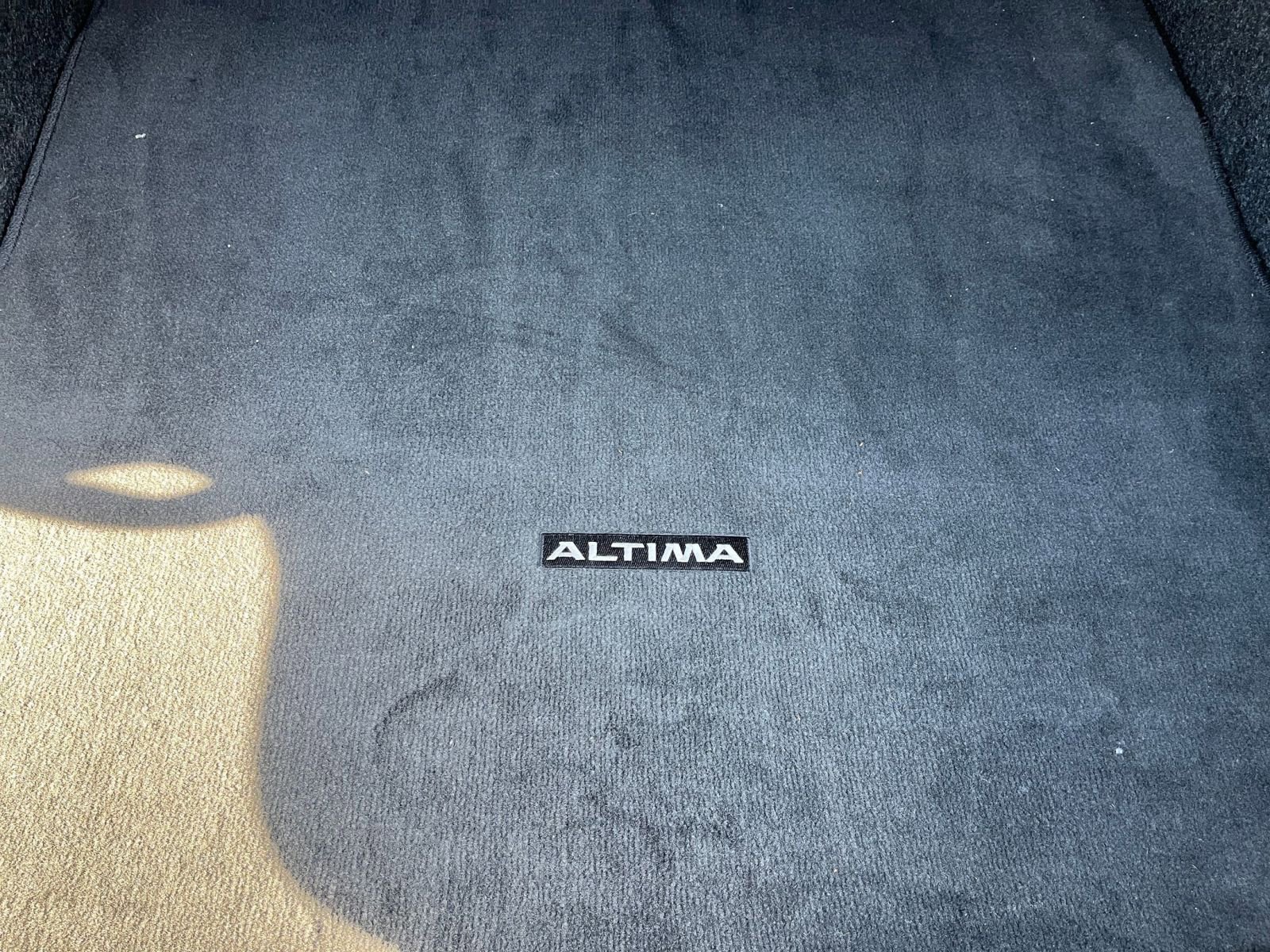 Used 2025 Nissan Altima 2.5 SV image 30