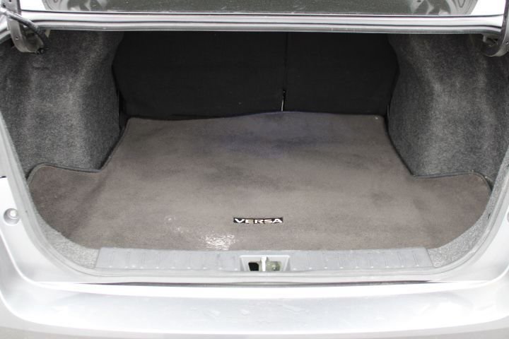 Used 2021 Nissan Versa SV image 19