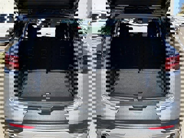 Used 2025 Chevrolet Blazer LT image 26