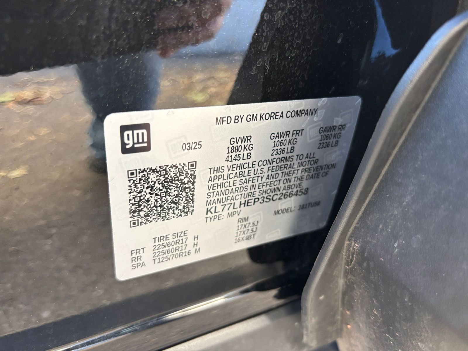 Used 2025 Chevrolet Trax LT w/ LT Convenience Package image 29