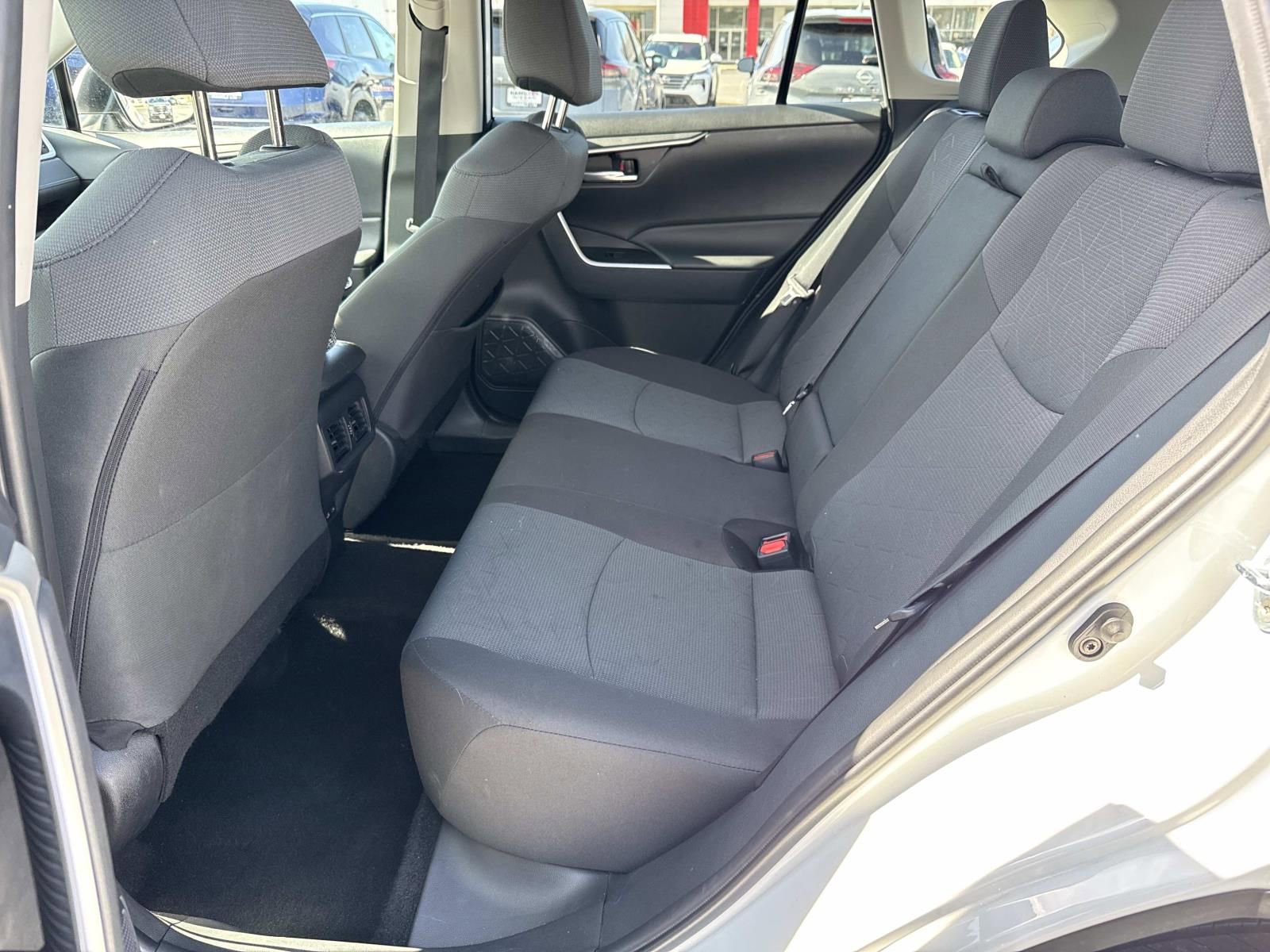 Used 2025 Toyota RAV4 XLE AWD/4WD image 27