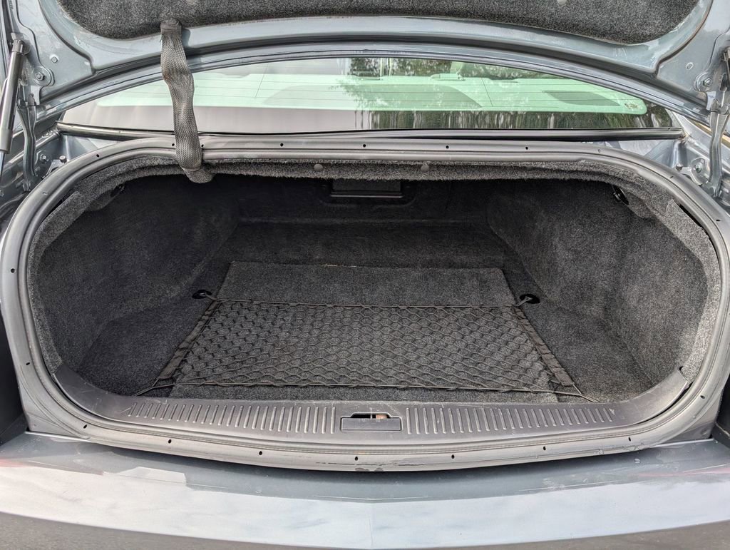 Used 2011 Cadillac STS Luxury image 29