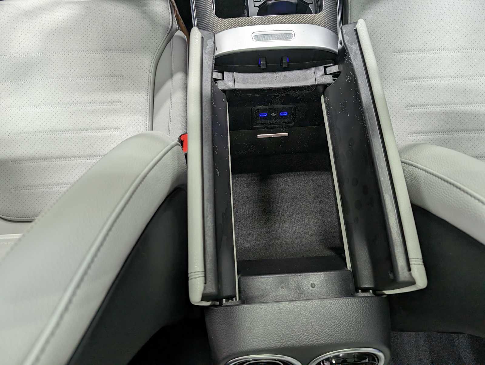 New 2026 Mercedes-Benz C 300 4MATIC Sedan image 16