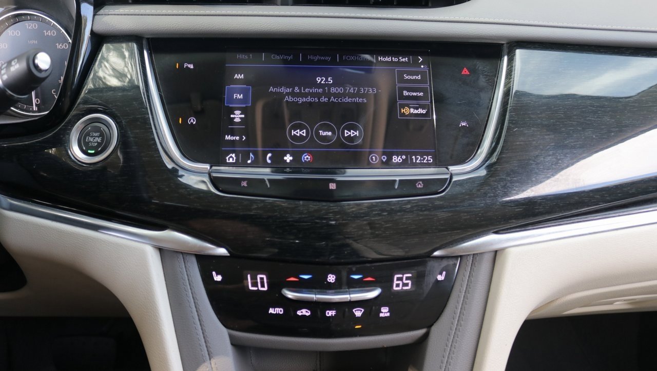 Certified 2021 Cadillac XT6 Premium Luxury image 24