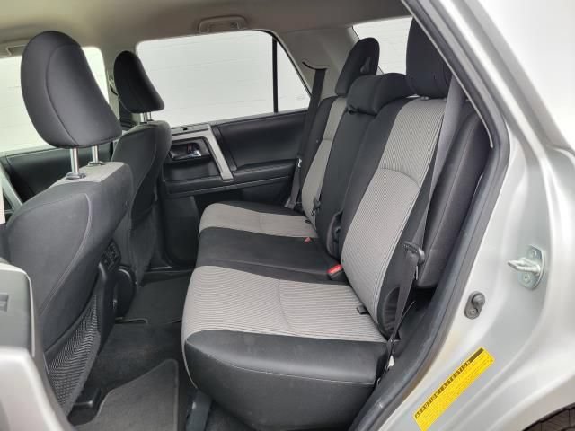 Used 2020 Toyota 4Runner SR5 AWD/4WD image 26