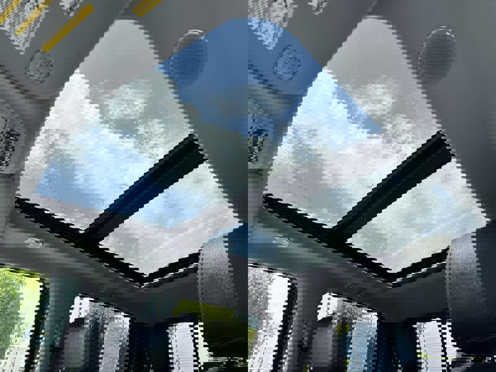 Used 2023 Ford F250 Lariat w/ Lariat Ultimate Package image 8