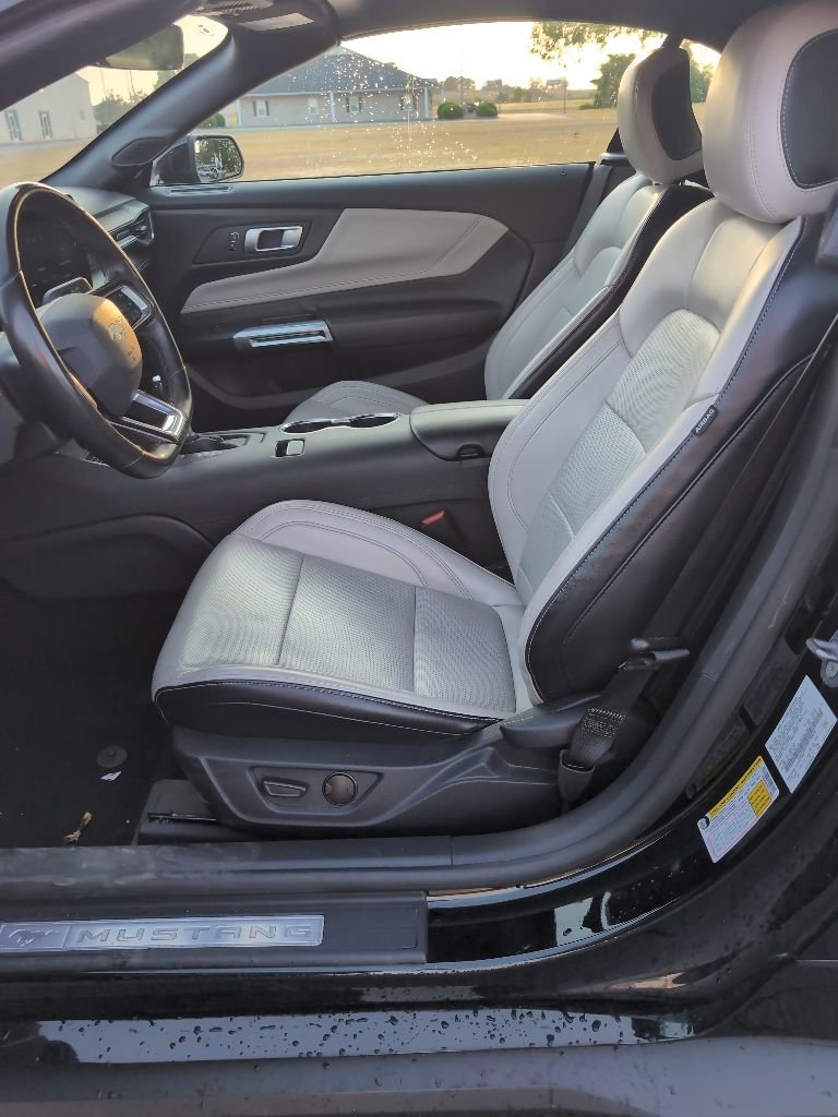 Used 2024 Ford Mustang Premium RWD image 9