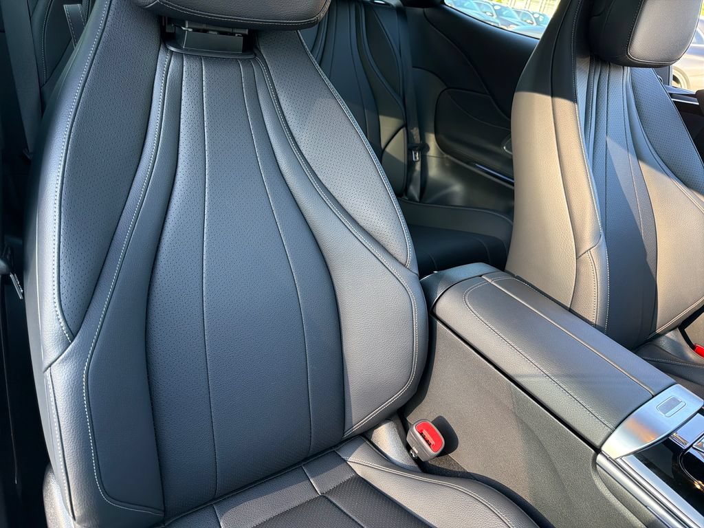 Used 2024 Mercedes-Benz CLE 300 4MATIC Coupe image 32