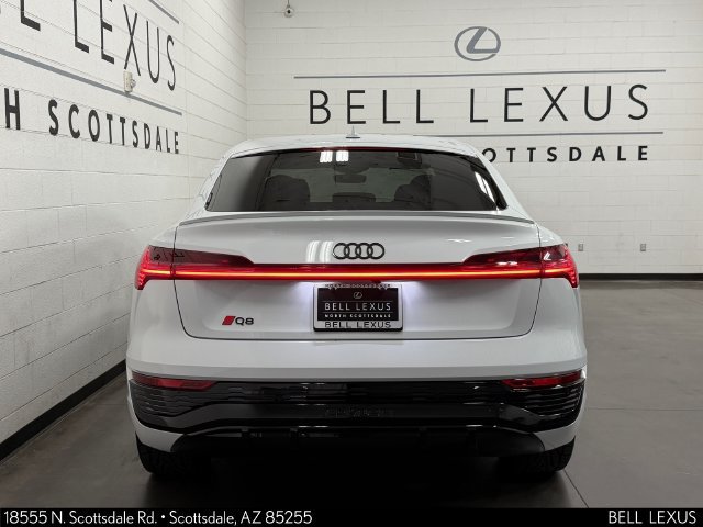 Used 2024 Audi Q8 e-tron Prestige w/ Prestige Package AWD/4WD image 5