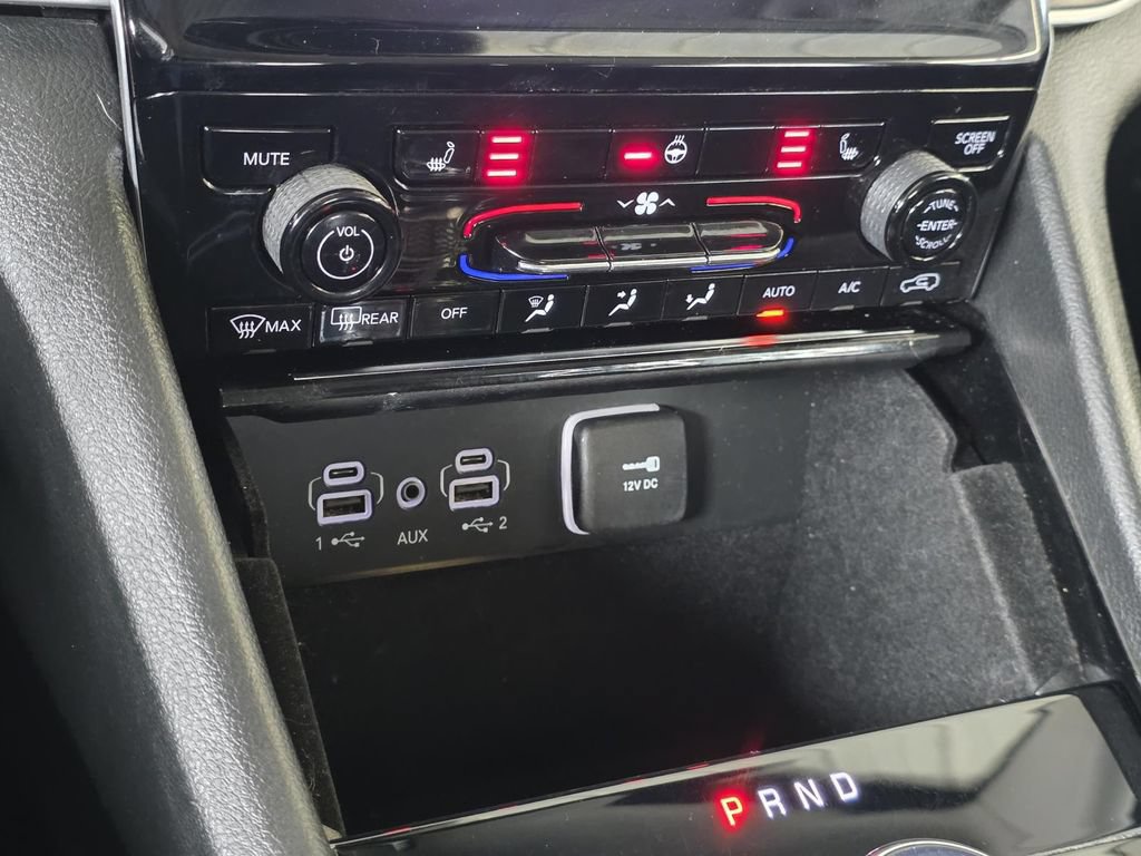 Used 2022 Jeep Grand Cherokee L Limited RWD image 24
