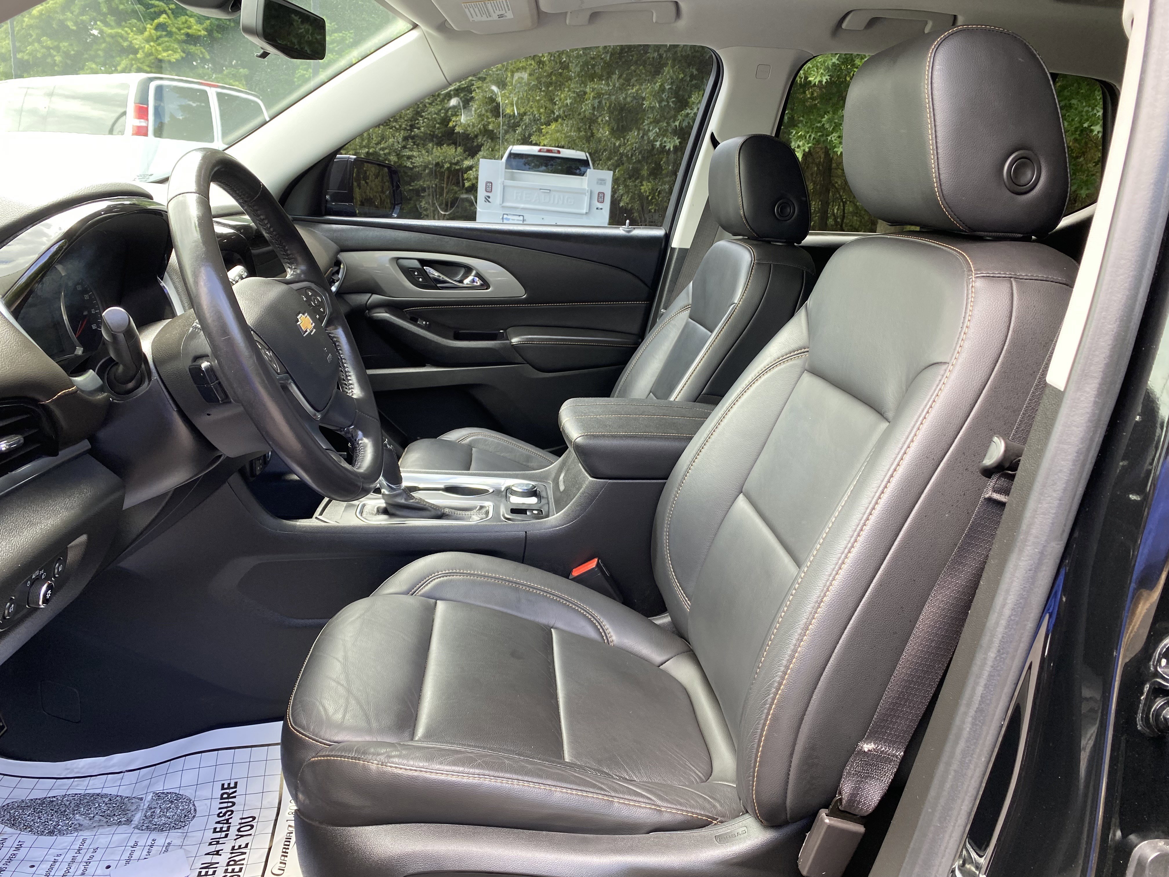 Used 2020 Chevrolet Traverse LT w/ LT Premium Package FWD image 36