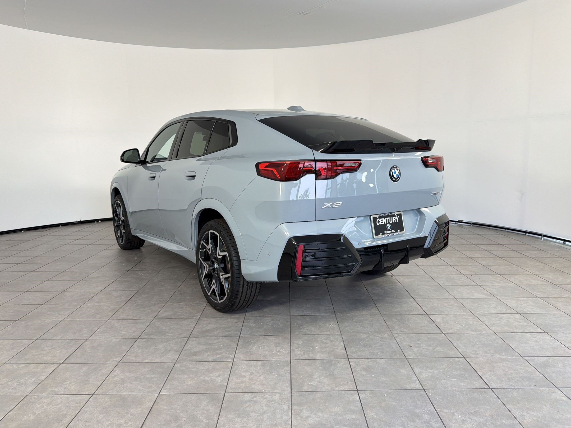 New 2026 BMW X2 xDrive28i w/ Technology Package AWD/4WD image 3