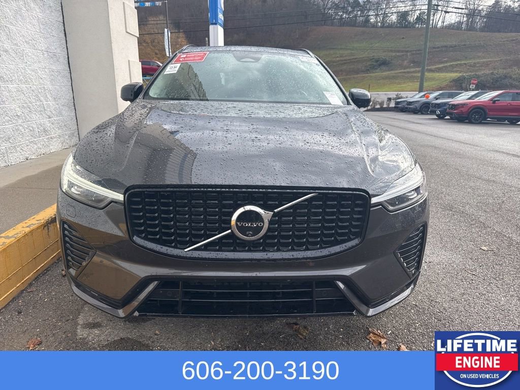 Used 2025 Volvo XC60 B5 Plus w/ Climate Package image 3