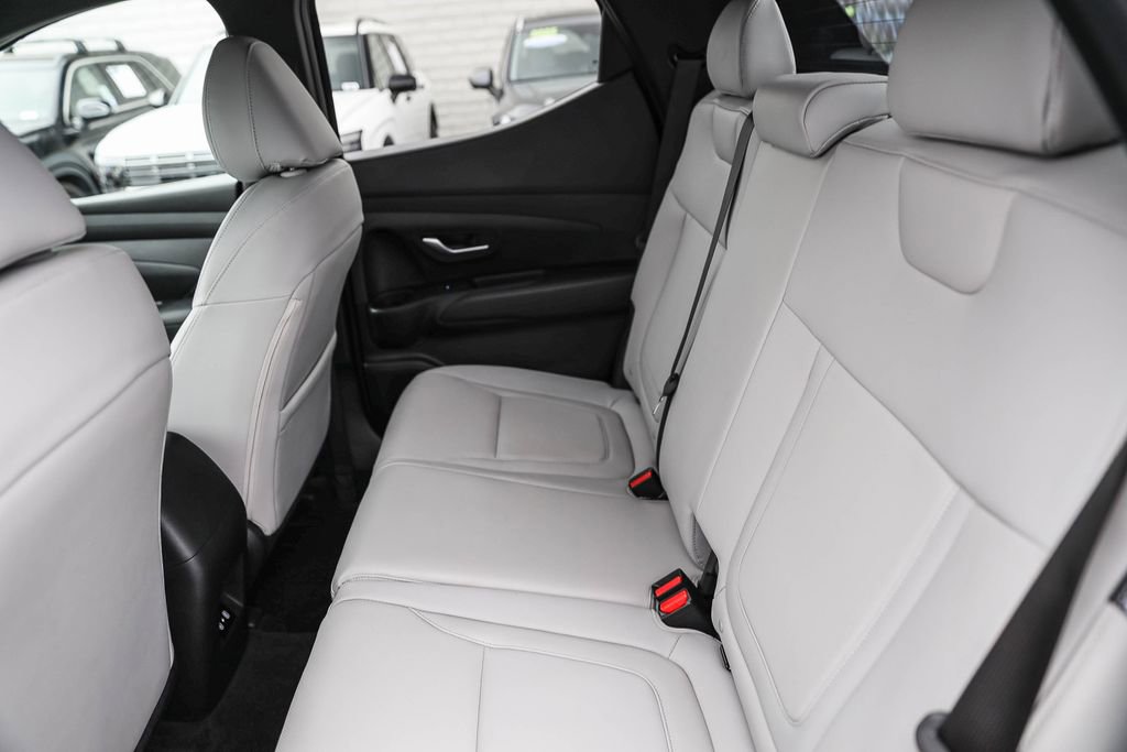 Certified 2026 Hyundai Santa Cruz SEL FWD image 16