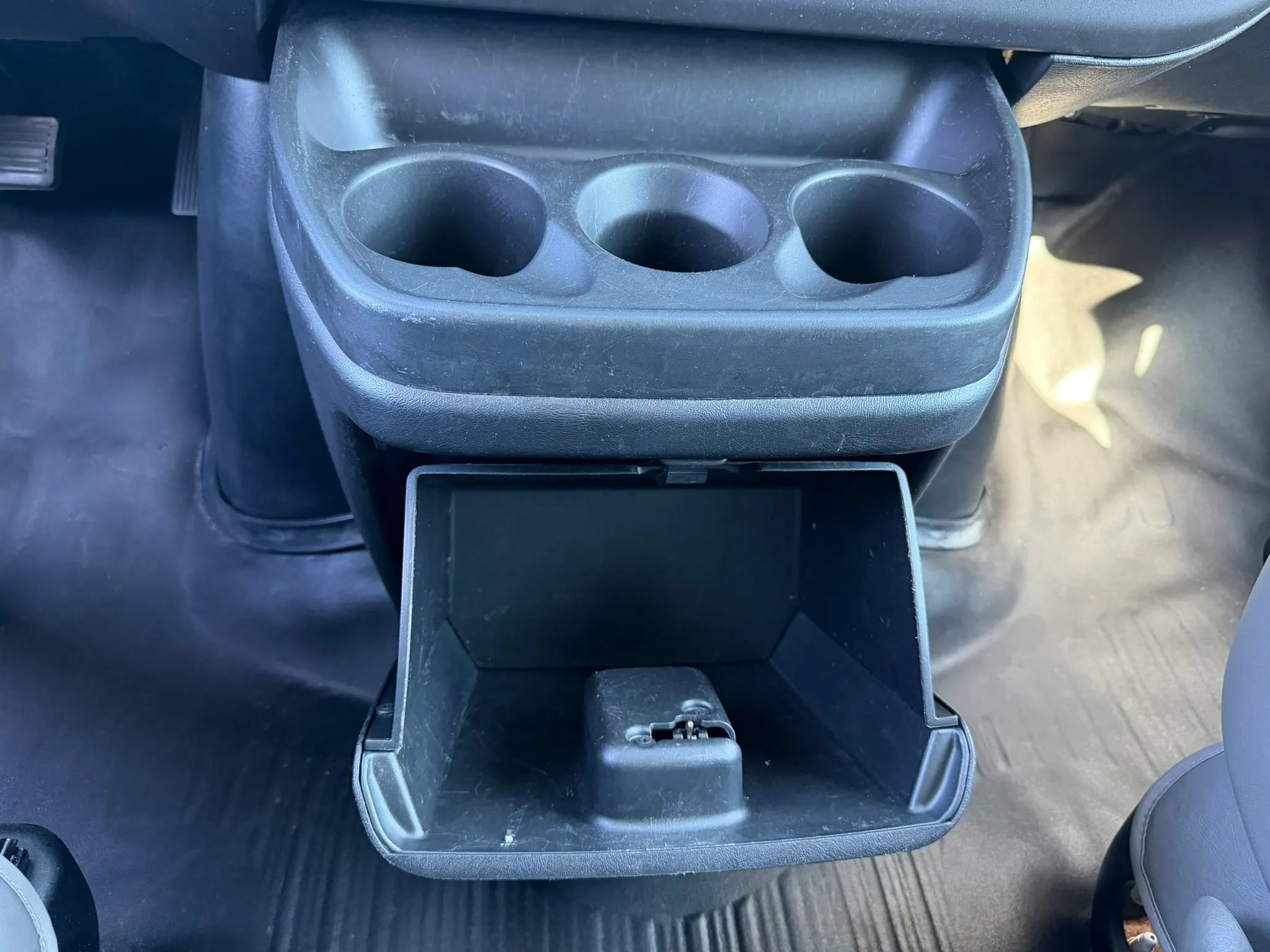 Used 2019 Chevrolet Express 2500 w/ Driver Convenience Package RWD image 25
