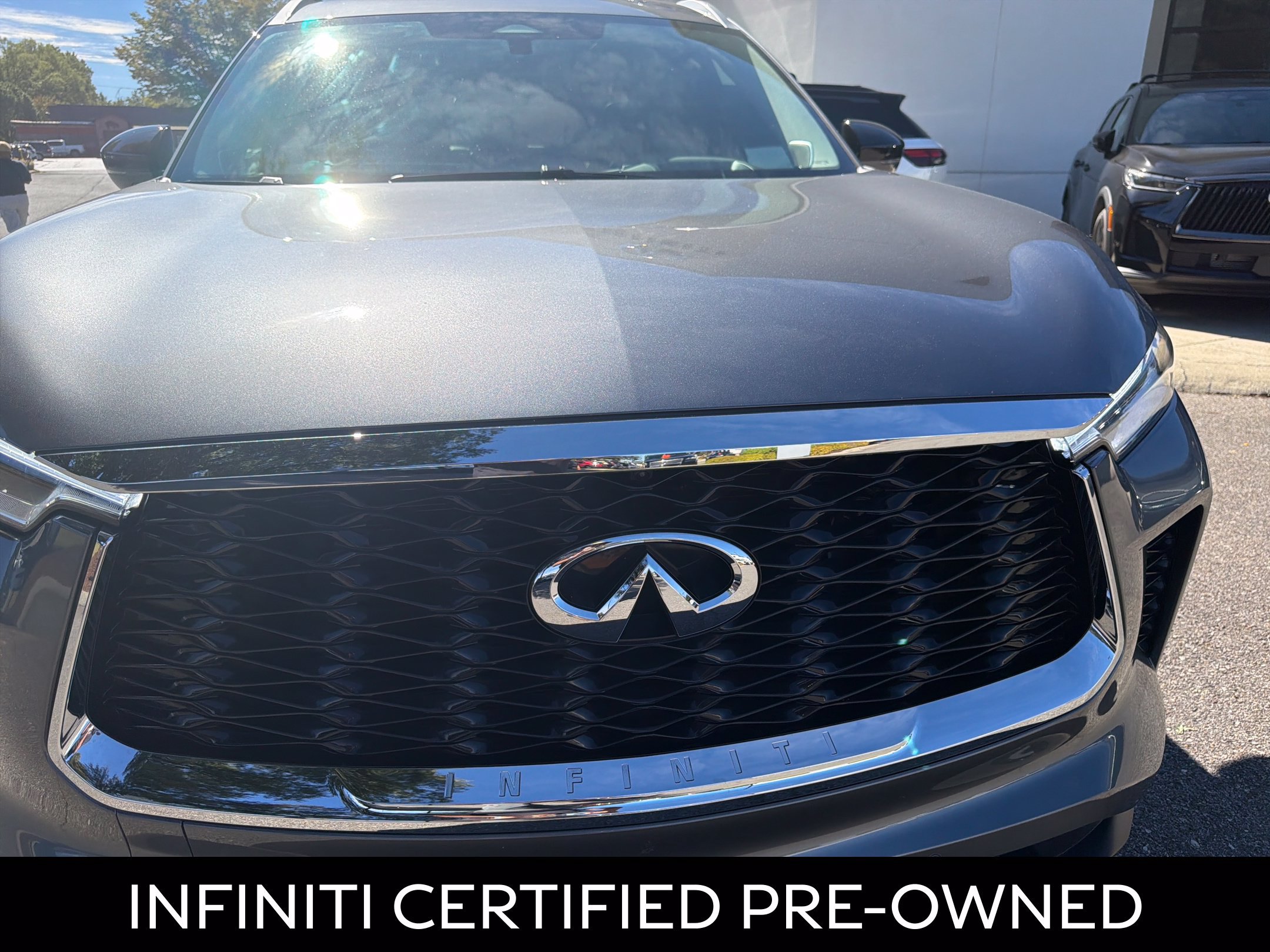 Certified 2025 INFINITI QX60 Luxe w/ Vision Package AWD/4WD image 15