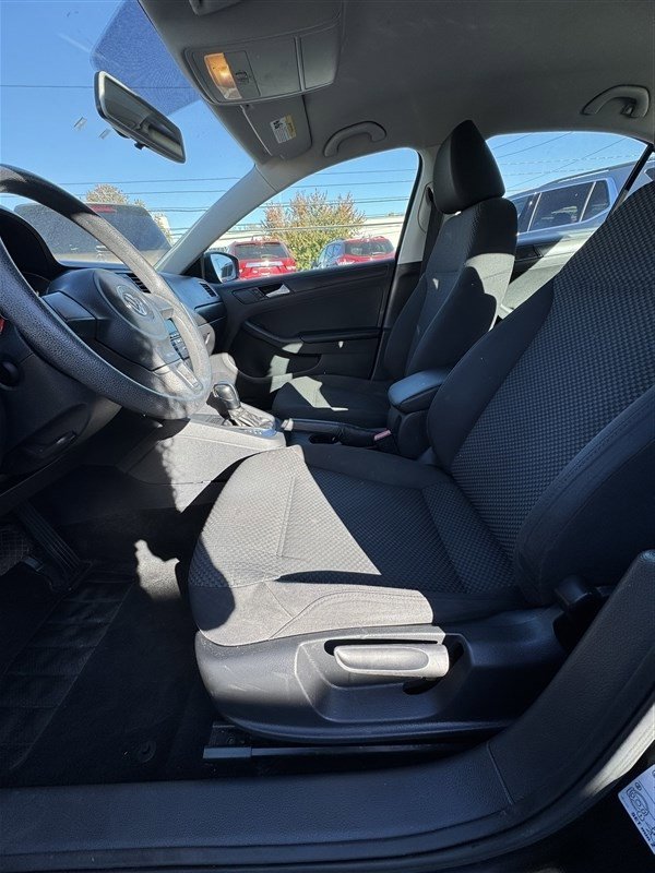 Used 2014 Volkswagen Jetta S image 10
