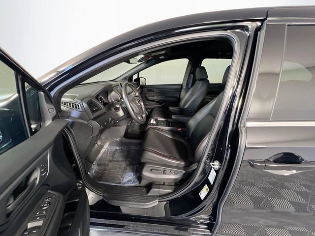 Used 2025 Honda Odyssey Sport-L image 10