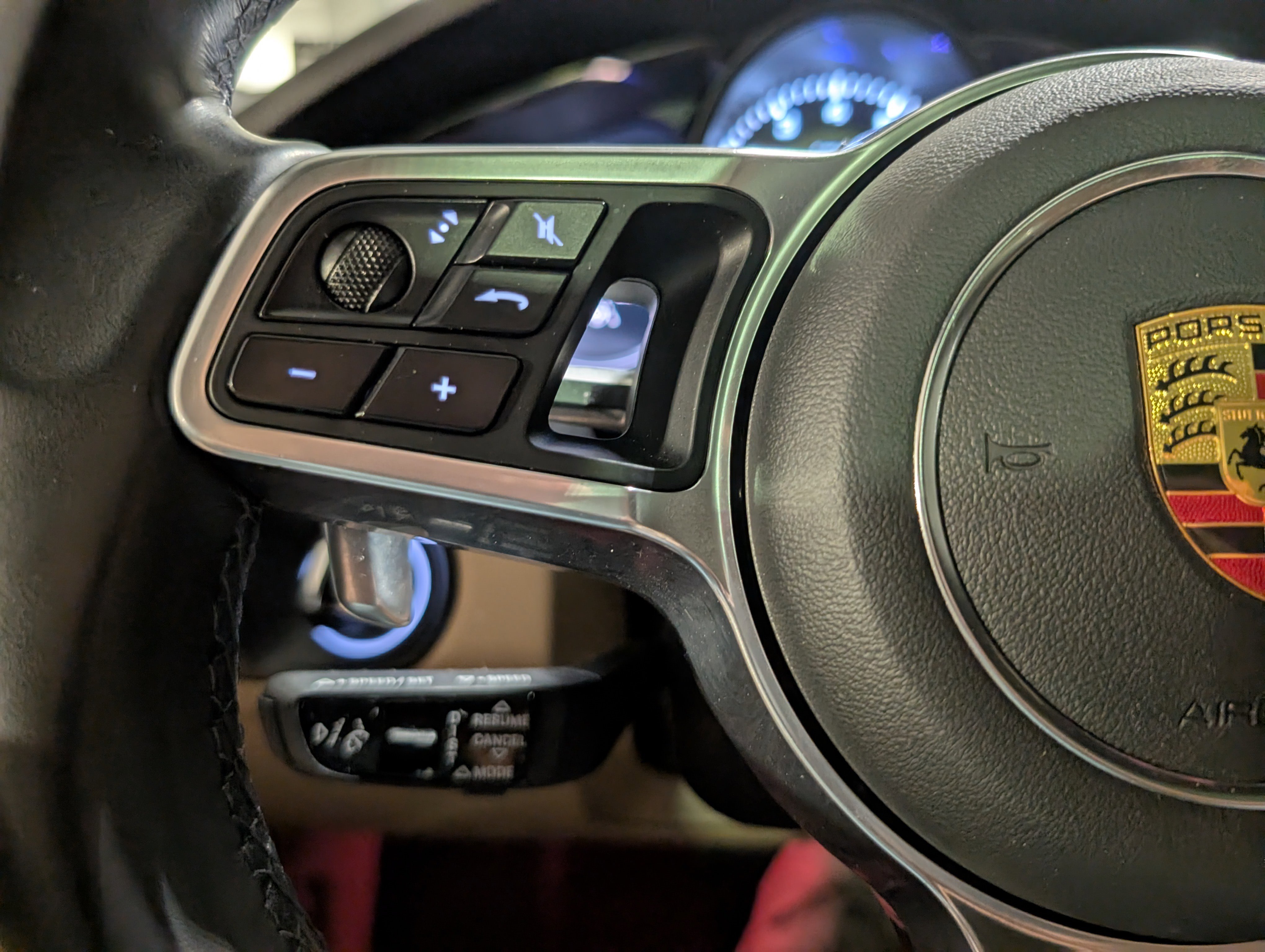 Certified 2022 Porsche Cayenne E-Hybrid image 30