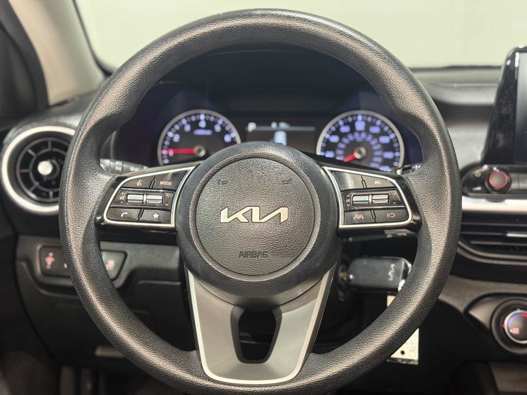 Used 2023 Kia Forte LXS w/ LXS Technology Package FWD image 16