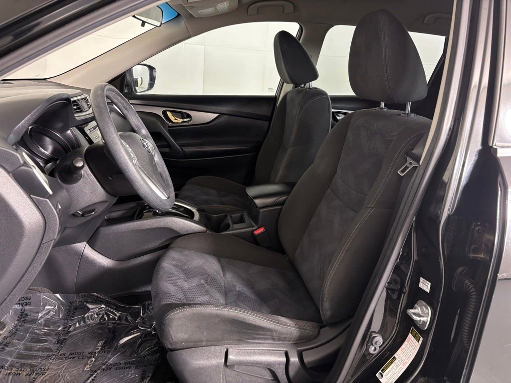 Used 2015 Nissan Rogue S image 15