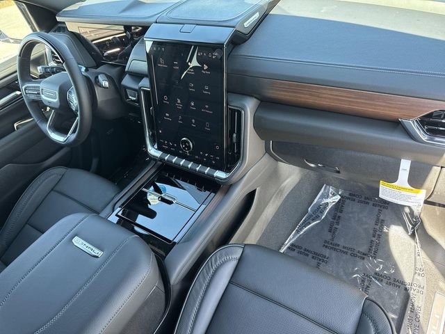 New 2026 GMC Yukon XL Denali w/ Denali Reserve Package image 31