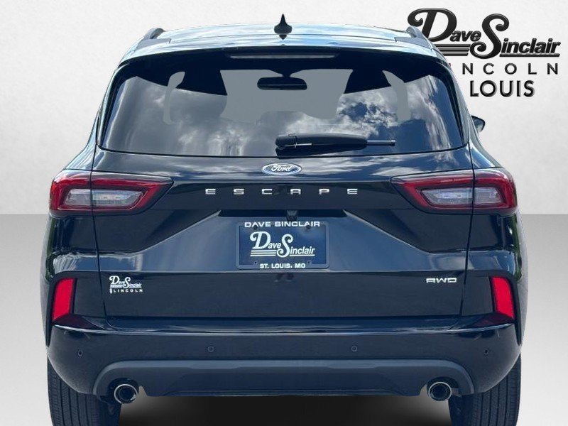 Used 2024 Ford Escape ST-Line w/ Tech Pack #1 AWD/4WD image 4