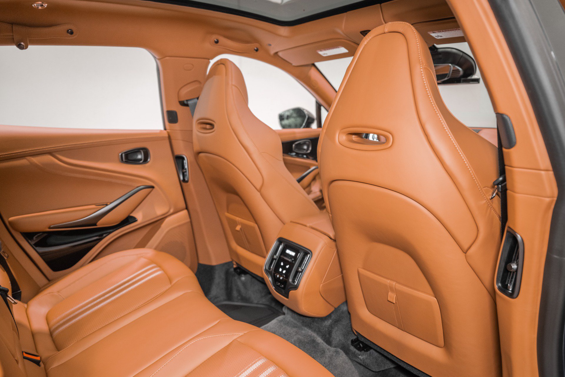 New 2026 Aston Martin DBX 707 AWD/4WD image 17