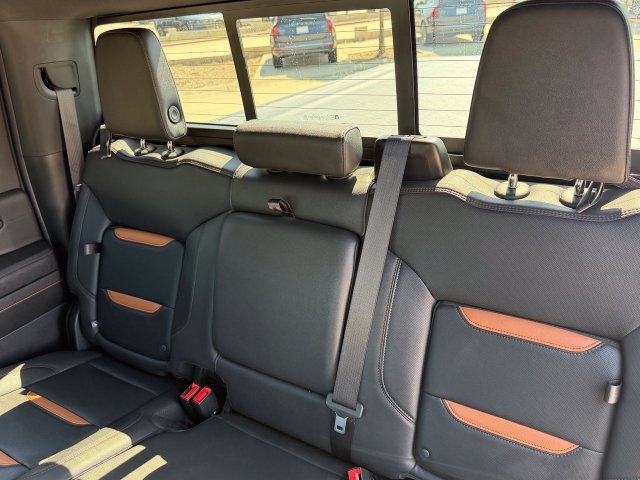 Used 2024 GMC Sierra 2500 AT4 w/ AT4 Premium Plus Package AWD/4WD image 44