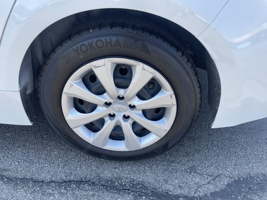 Used 2022 Toyota Corolla LE FWD image 10