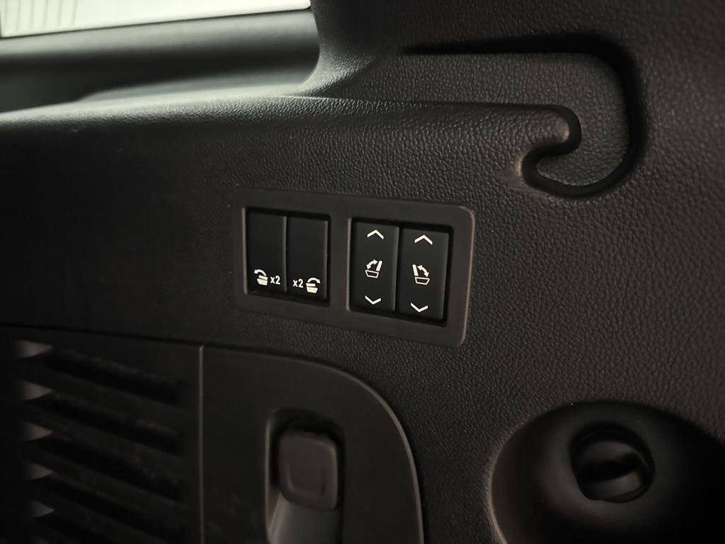 Used 2019 GMC Yukon XL Denali w/ Denali Ultimate Package RWD image 41