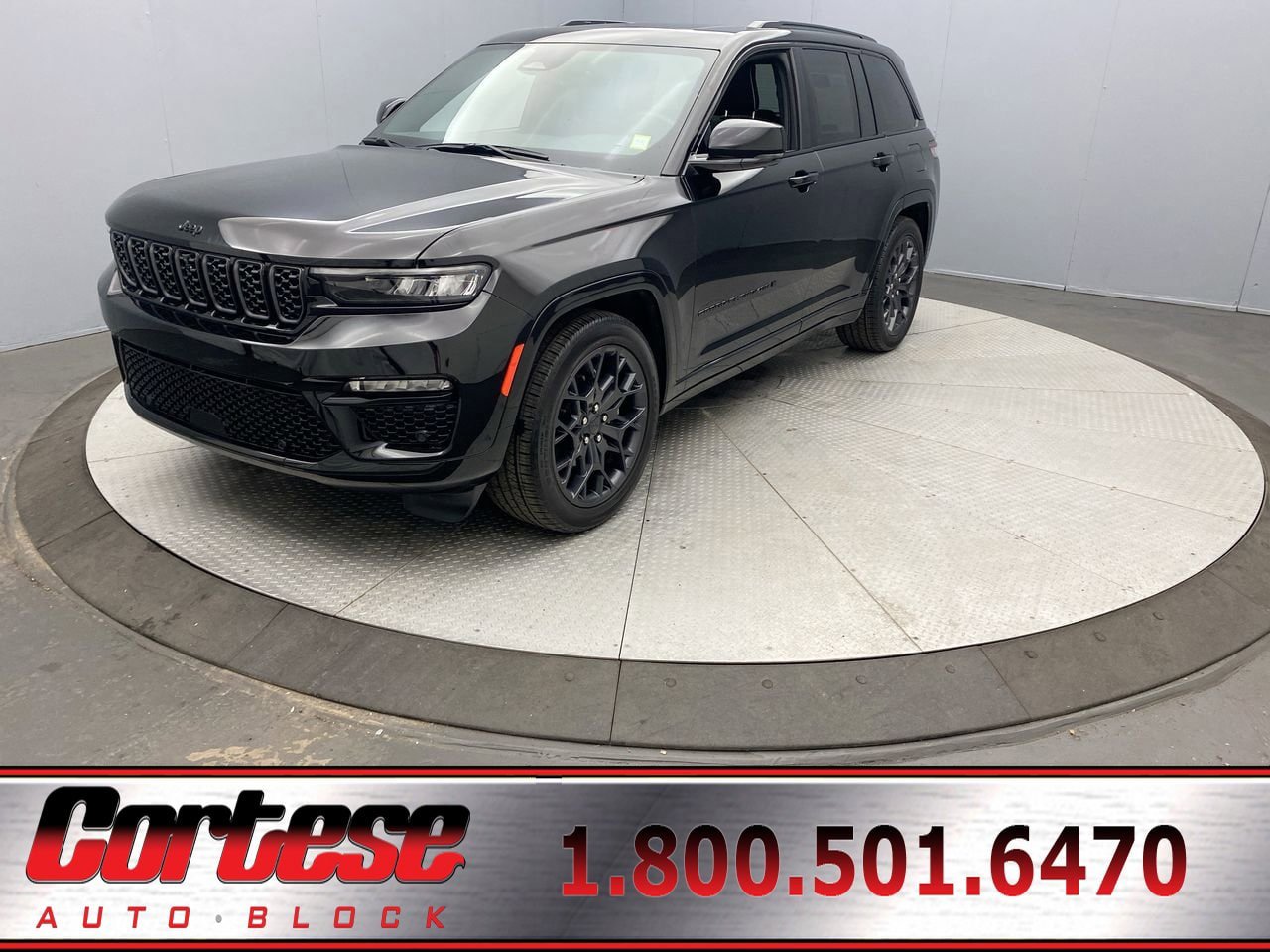 Used 2025 Jeep Grand Cherokee Summit w/ Obsidian Package AWD/4WD image 1