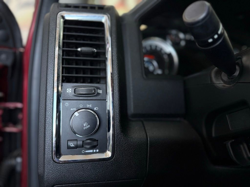 Used 2018 RAM 2500 Laramie image 31