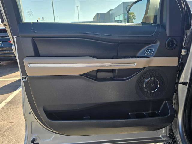 Used 2024 Ford Expedition Limited RWD image 23