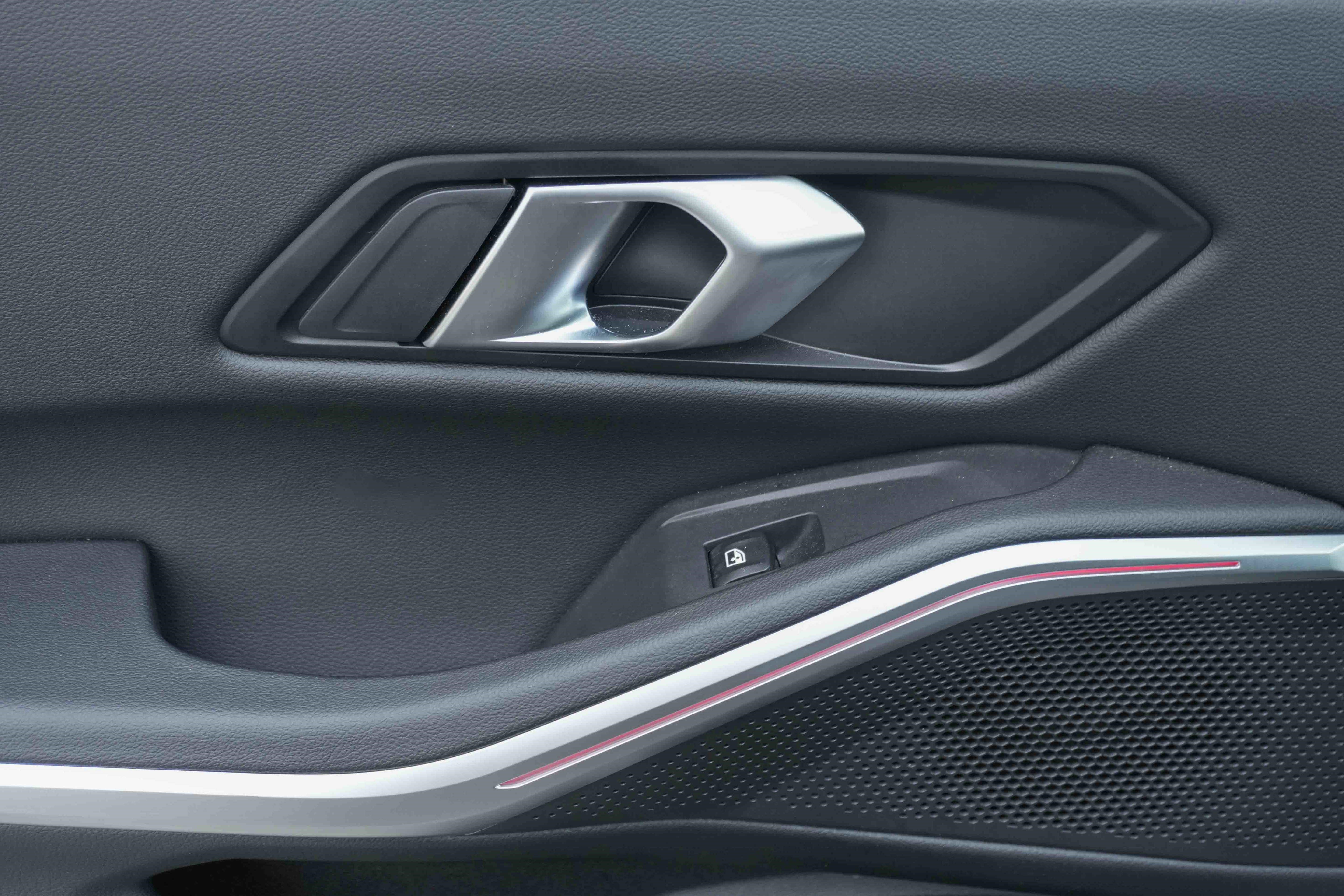 Certified 2024 BMW 330i Sedan image 29