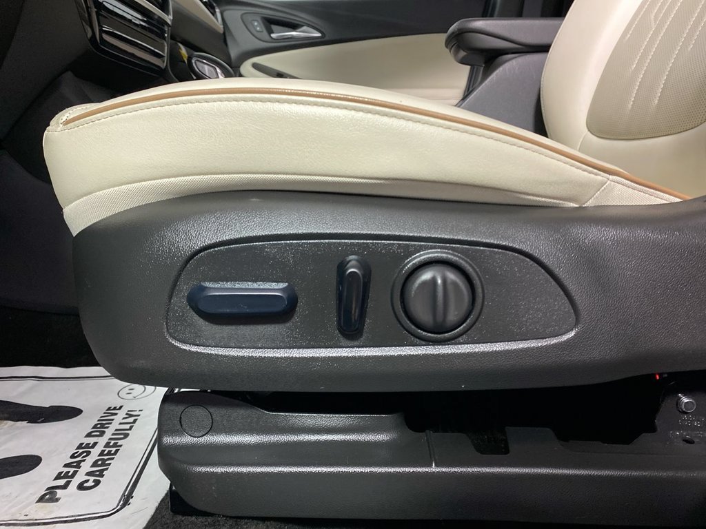 Used 2024 Buick Encore GX Avenir w/ Avenir Convenience Package AWD/4WD image 12