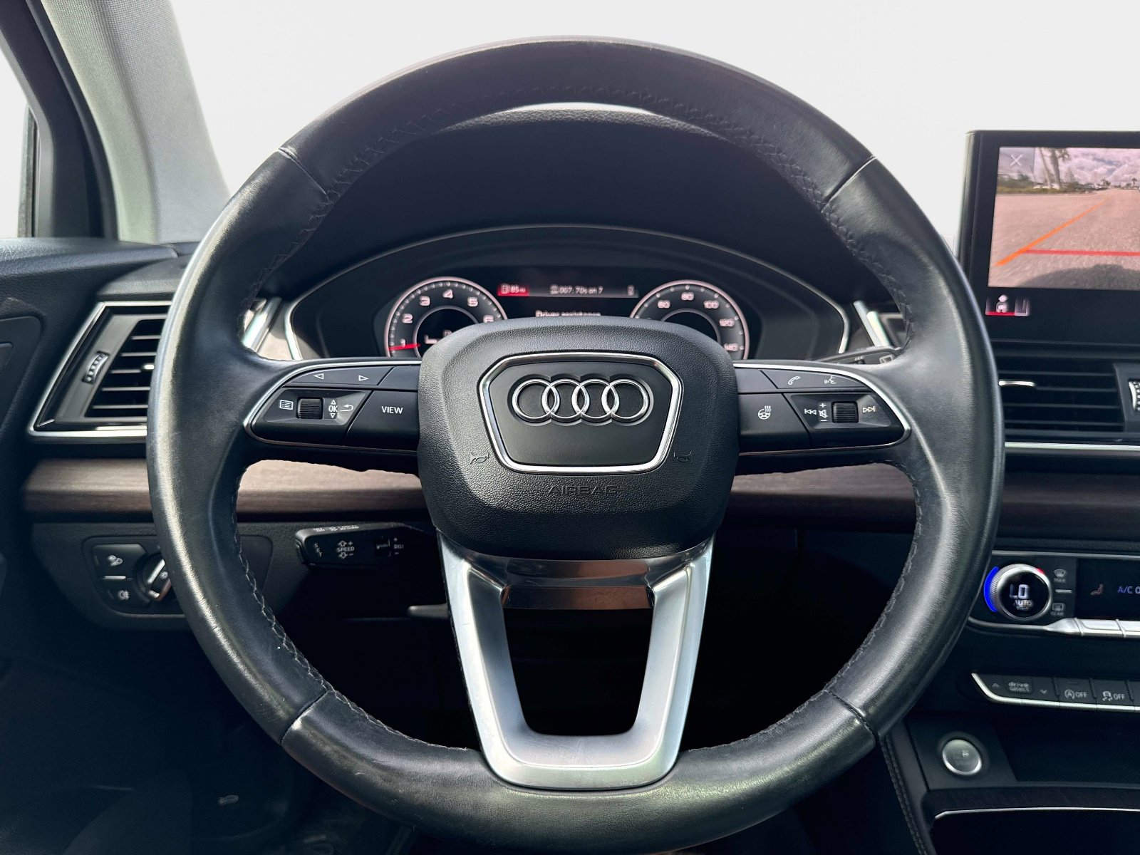 Used 2021 Audi Q5 Premium Plus w/ Premium Plus Package image 27