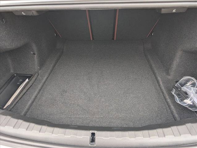 Certified 2025 BMW 330i Sedan w/ Convenience Package image 6
