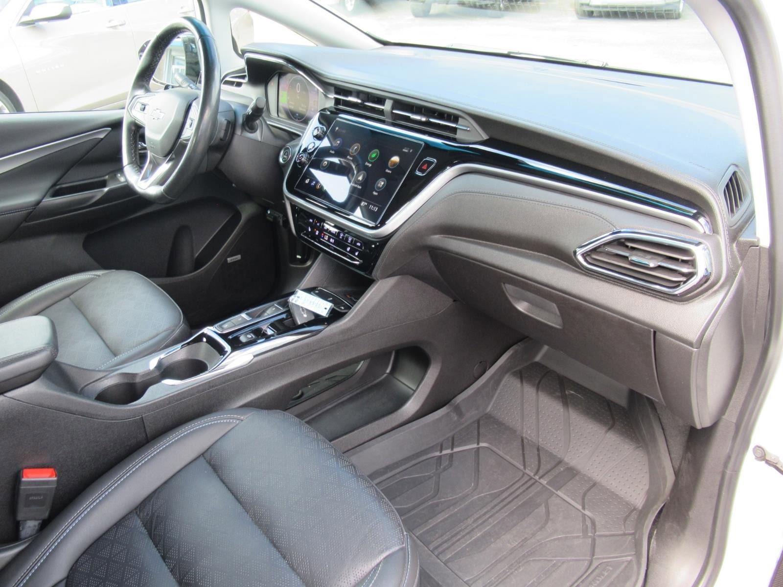 Used 2023 Chevrolet Bolt LT w/ Infotainment Package image 11