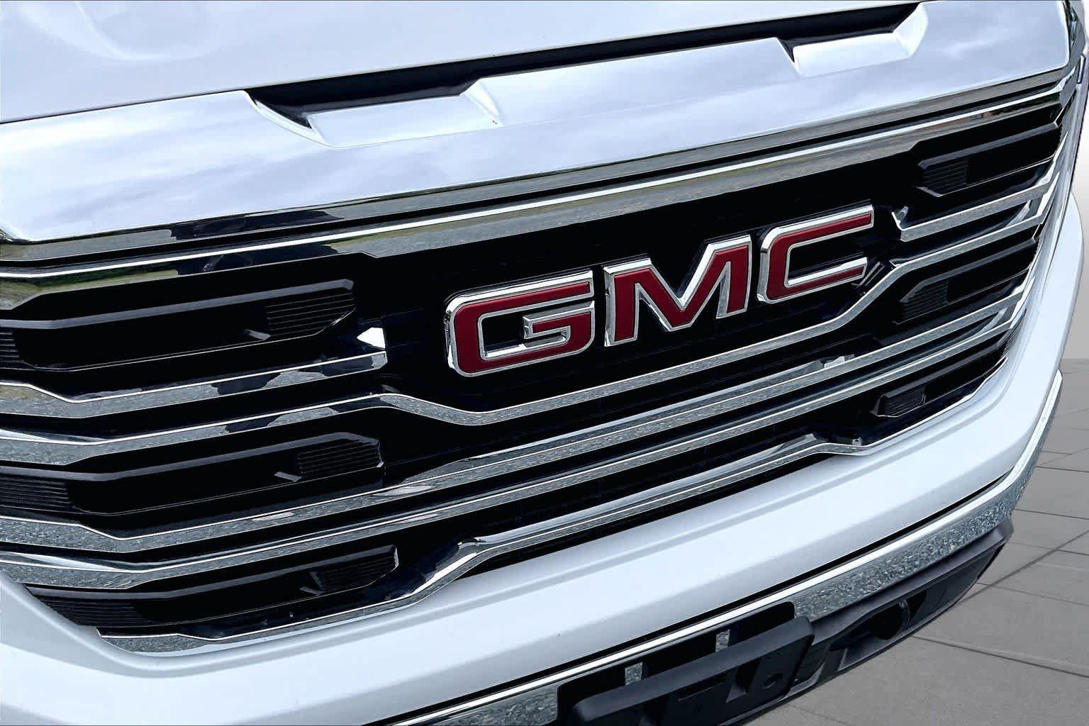 Used 2026 GMC Sierra 1500 SLT AWD/4WD image 29