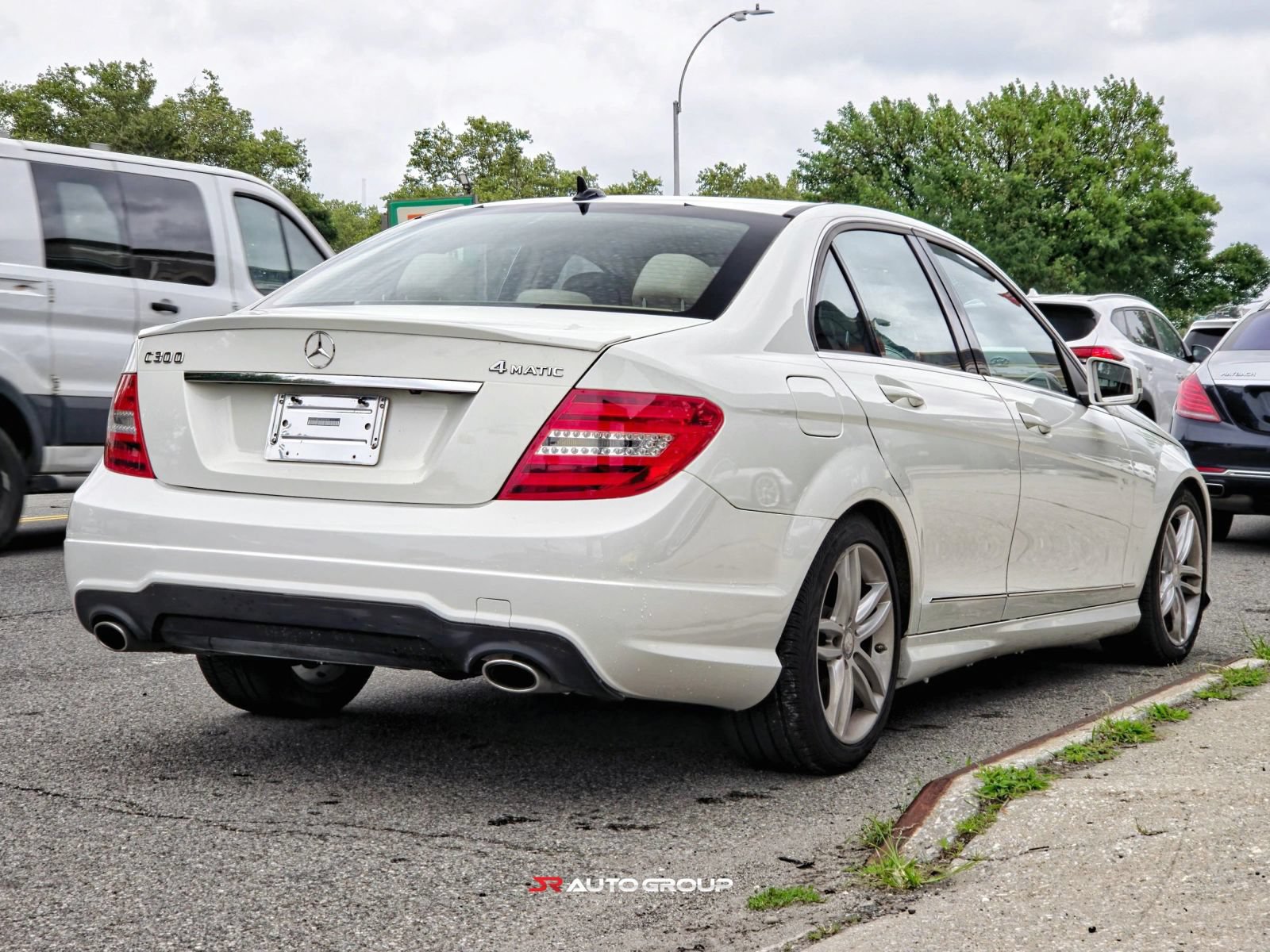 Used 2012 Mercedes-Benz C 300 4MATIC Sedan image 8