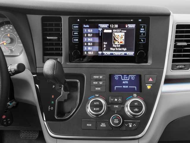 Used 2017 Toyota Sienna LE FWD image 7