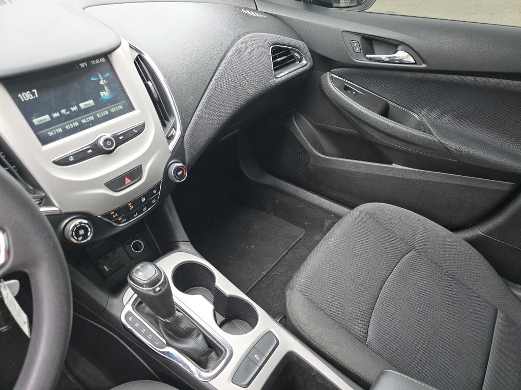 Used 2018 Chevrolet Cruze LS FWD image 23