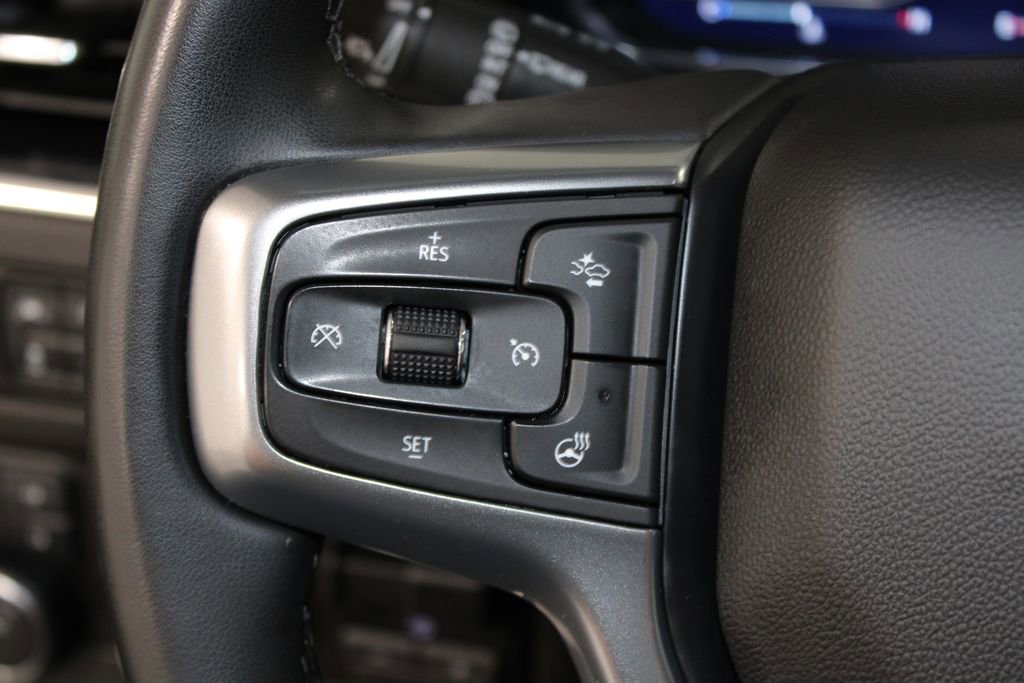 Used 2023 Chevrolet Suburban Z71 w/ Luxury Package image 40