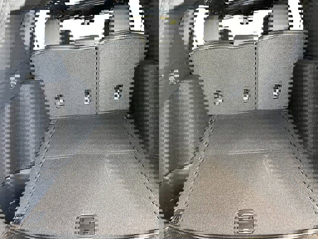 Used 2025 Acura RDX SH-AWD image 41